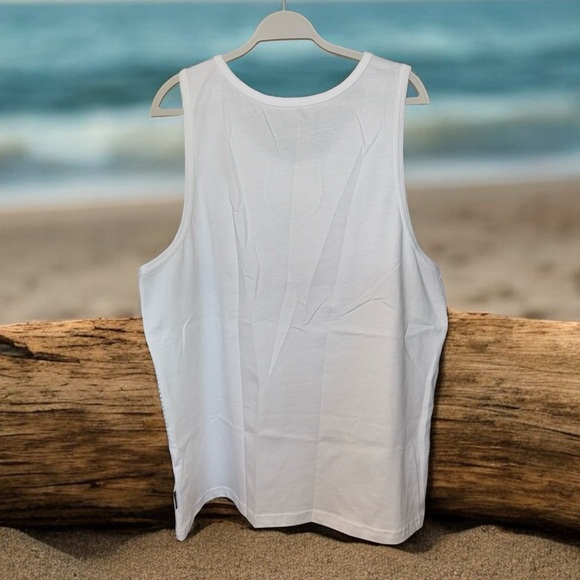 Quiksilver Men’s Tank Top Size XL White Striped Sleeveless 100% Cotton NWT! - Picture 2 of 2